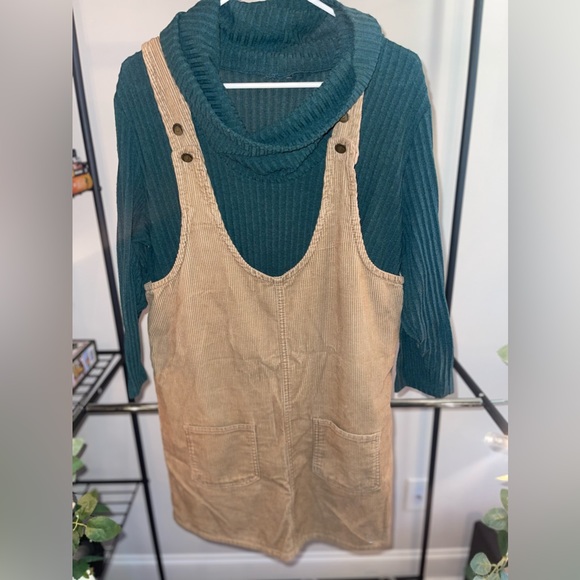 Feel swoop neck/ corduroy jumper - Picture 3 of 4